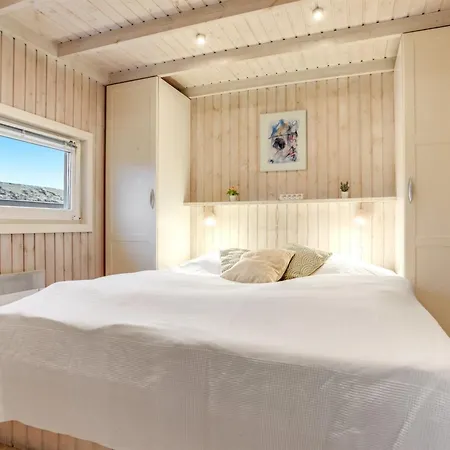 Falka - 800m From The Sea By Interhome *